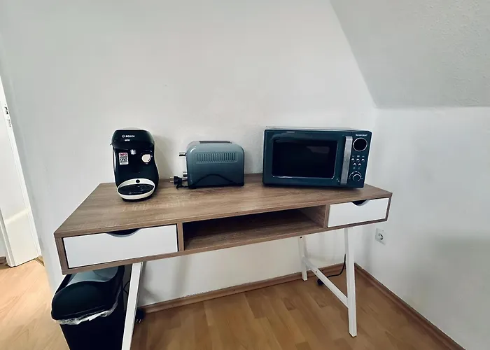 Am Waldhuegelsee Balkon & Naturblick * 라이네