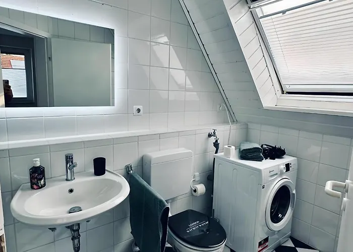 Am Waldhuegelsee Balkon & Naturblick * 라이네